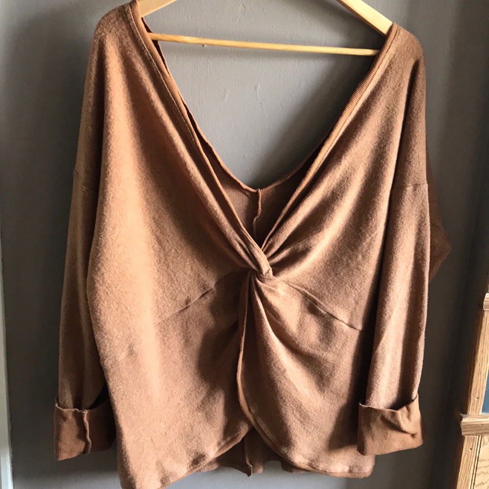 V-neck Open Criss/Cross Back